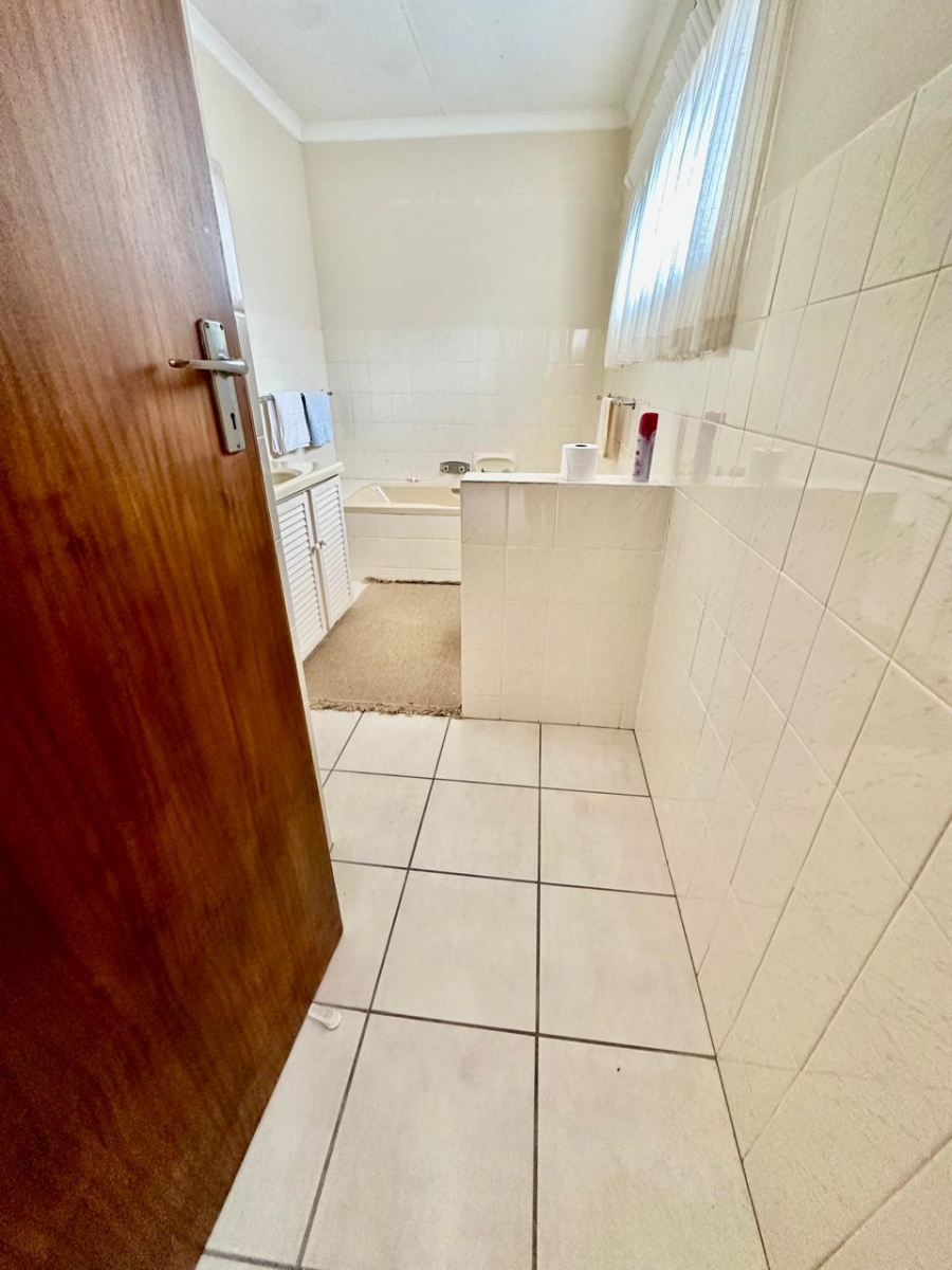 4 Bedroom Property for Sale in Bayview Western Cape